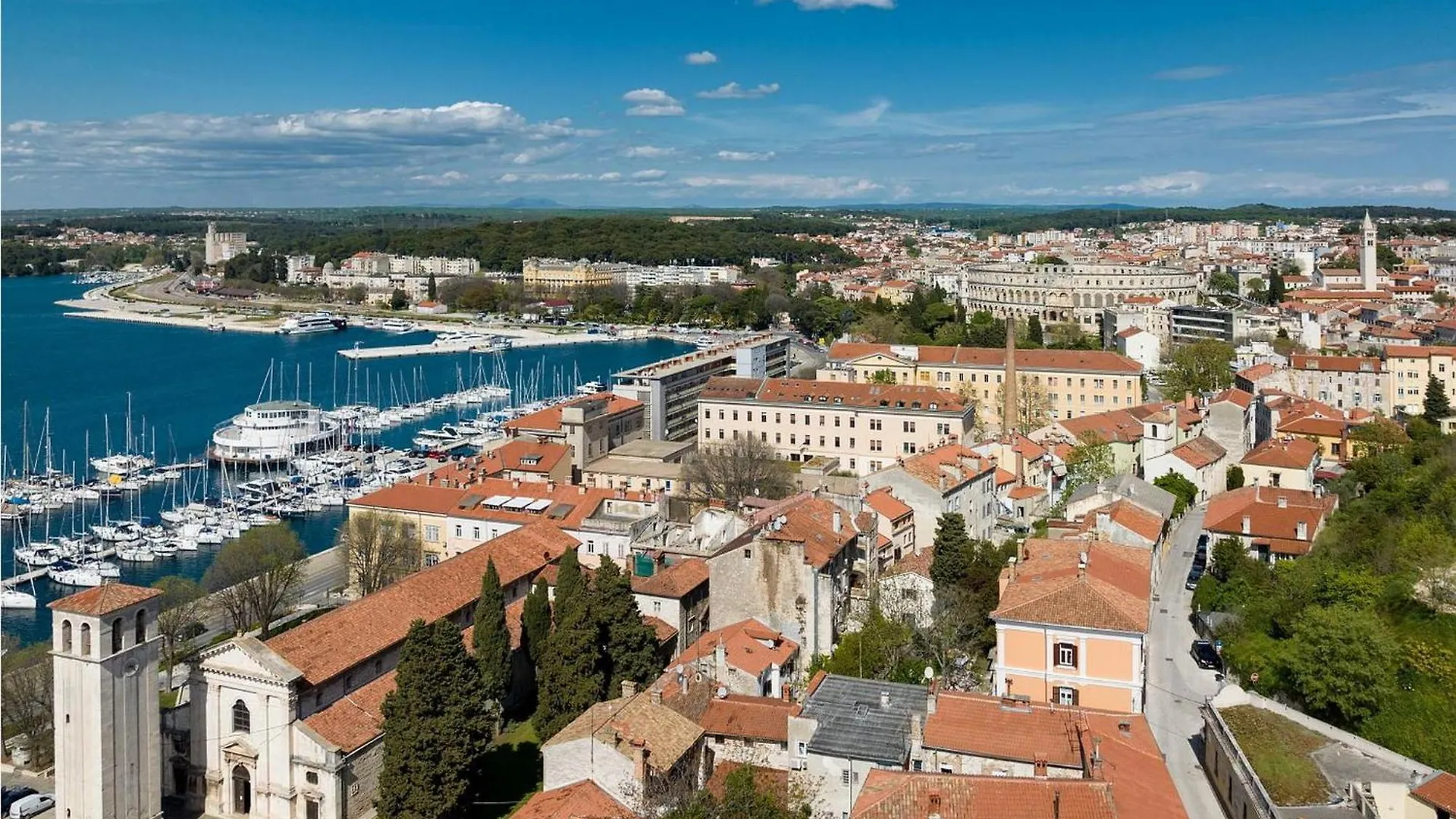 Old Place Apartment Pula 0*,