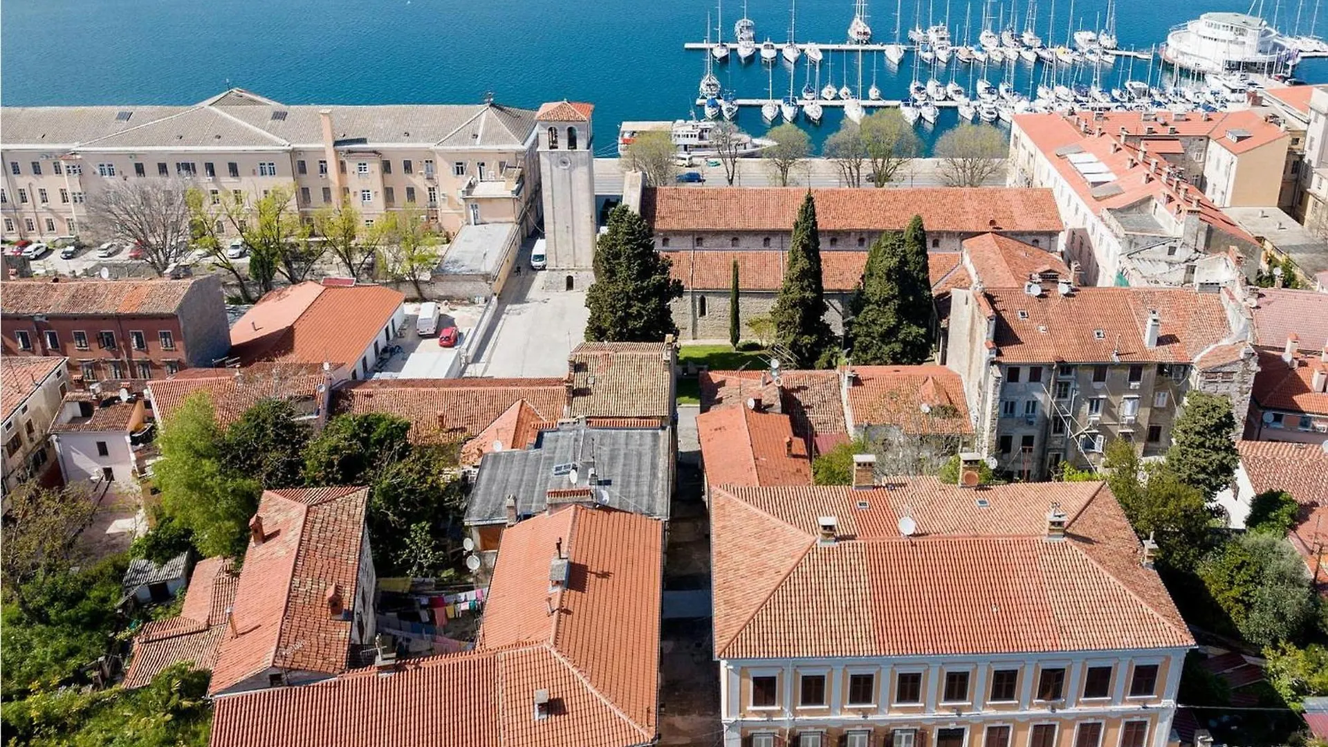 Old Place Apartment Pula